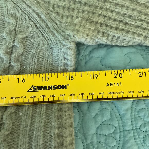 J Crew Womens Lambswool Pom Pom Cable Knit Crewneck Sweater Green Medium - Picture 8 of 9